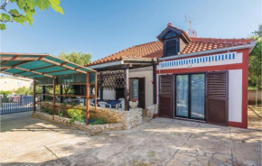 2 Bedroom Awesome Home In Privlaka